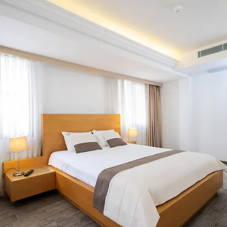 City Hotel 3*